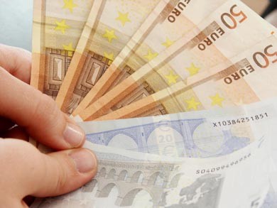 Euro23-390x22525